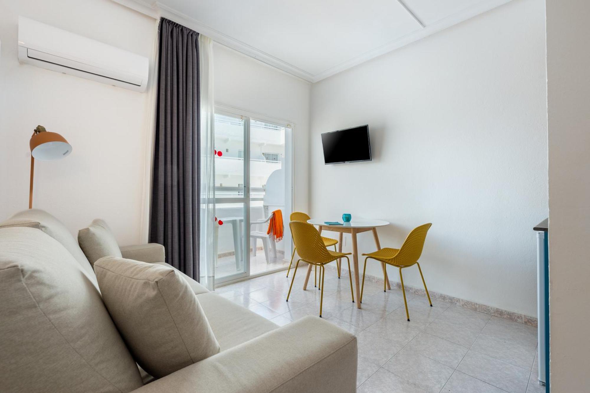 Hotel Apartamentos Vibra Lux Mar Ibiza Zewnętrze zdjęcie