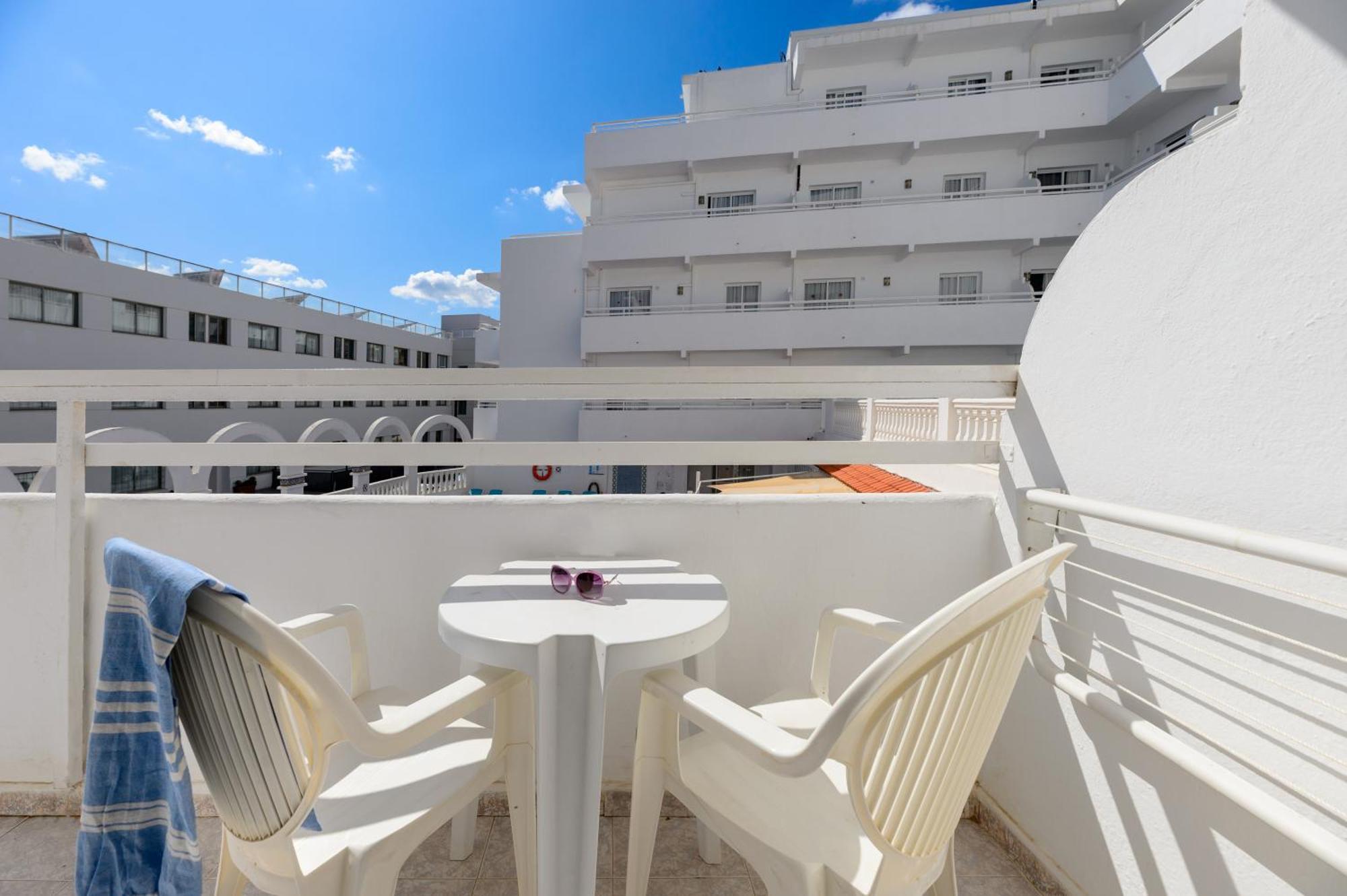 Hotel Apartamentos Vibra Lux Mar Ibiza Zewnętrze zdjęcie